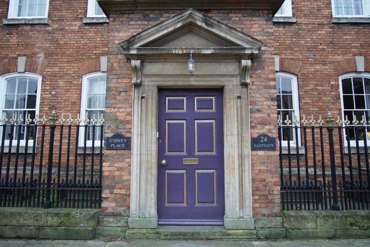 West Wing D'Isney Place. Lincoln Exteriér fotografie